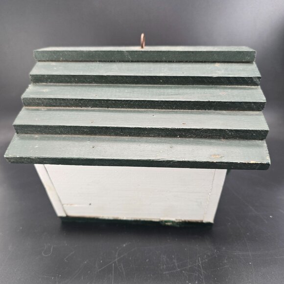 Vintage Rustic Green & White Wooden Birdhouse With Slanted Roof Folk Art CM2035 - Picture 4 of 10